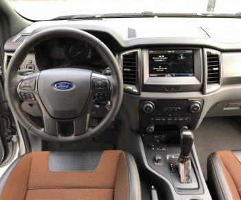Ford Ranger 3.2AT Wildtrak 2016 - Bán Ford Ranger Wildtrak 3.2AT 03/2016 màu xám titan, một chủ