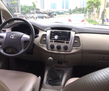 Toyota Innova 2.0 E 2015 - Chính chủ cần bán xe Toyota Inova 2.0 E, tư nhân chính chủ, sản xuất 2015