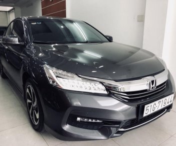 Honda Accord 2.4 2018 - Bán Honda Accord sản xuất 2018, xe đi đúng 700km, như mới, bao kiểm tra hãng