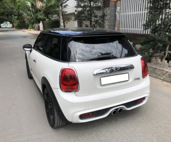 Mini Cooper S 2015 - Bán xe Mini Cooper S tự động 2015 màu trắng, nhập khẩu