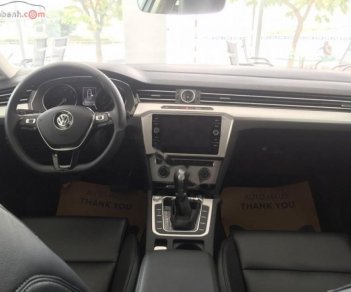 Volkswagen Passat 1.8 Bluemotion 2017 - Bán Volkswagen Passat 1.8 Bluemotion 2017, màu trắng, nhập khẩu