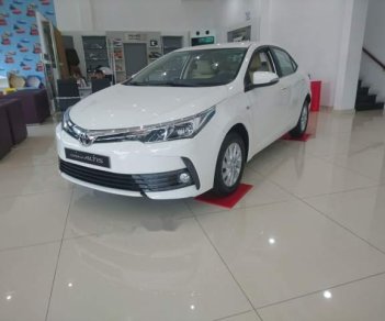 Toyota Corolla altis 2018 - Bán Toyota Corolla Altis 2018, màu trắng, 672tr