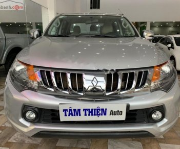 Mitsubishi Triton 4x2 AT 2015 - Bán Mitsubishi Triton 4x2 AT sản xuất 2015, màu bạc, xe nhập, xe gia đình