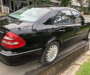 Mercedes-Benz E class  E200 2004 - Bán Mercedes E200 năm 2004, màu đen, xe nhập, 350 triệu