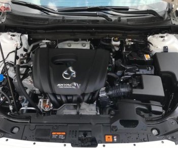 Mazda 3 1.5 AT 2018 - Bán xe Mazda 3 1.5 AT đời 2018, màu trắng, chính chủ  