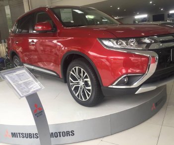 Mitsubishi Outlander 2.0 2018 - Bán Mitsubishi Outlander năm 2018, màu đỏ, Chỉ cần trả trước 170 triệu bạn sẽ sở hữu xe - LH Yến 0968.660.828