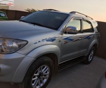 Toyota Fortuner 2012 - Bán xe Toyota Fortuner đời 2012, màu bạc số tự động