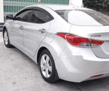 Hyundai Elantra 2015 - Bán Hyundai Elantra sản xuất năm 2015, màu bạc, nhập khẩu nguyên chiếc như mới, giá 527tr