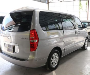 Hyundai Starex 2.5MT 2015 - Cần bán Hyundai Starex 2.5MT sản xuất 2015, màu xám (ghi), nhập khẩu nguyên chiếc, giá tốt