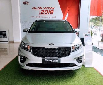 Kia Sedona Platinum D 2018 - Bán Kia Sedona 2018, giá 1 tỷ 209 triệu, tặng camera hành trình nhập khẩu Hàn Quốc, liên hệ 0938.963.417 gặp Vinh