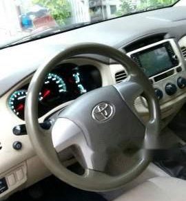 Toyota Innova   2014 - Cần bán xe Toyota Innova đời 2014, màu bạc đẹp như mới