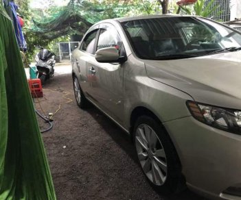 Kia Forte 2010 - Cần bán xe Kia Forte năm 2010, màu bạc, giá tốt