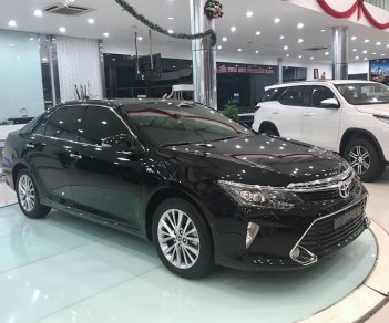 Toyota Camry 2.5Q 2018 - Bán Toyota Camry 2.5Q 2018, màu đen, khuyến mại 30 triệu tại Nam Định