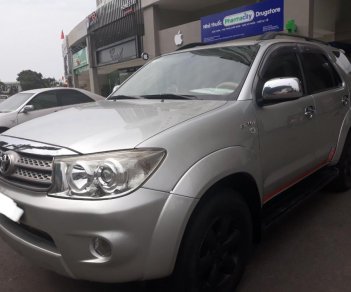 Toyota Fortuner 2.7AT  2010 - Bán Fortuner 2.7AT 4WD 2010, màu bạc, gốc TP, giá TL, hỗ trợ trả góp