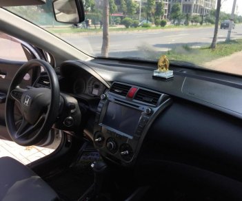 Honda City  1.5AT 2013 - Bán xe HonDa City 1.5AT màu trắng, SX: T12/2013, số tự động, máy ECO rất tiết kiệm