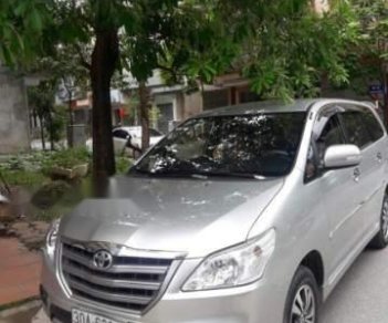 Toyota Innova 2015 - Bán ô tô Toyota Innova 2015, màu bạc số sàn, 595 triệu