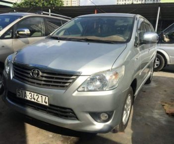 Toyota Innova 2012 - Bán Toyota Innova sản xuất năm 2012, màu bạc còn mới