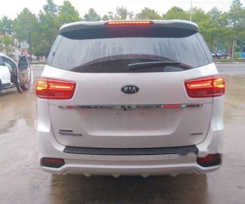 Kia Sedona   2018 - Cần bán xe Kia Sedona đời 2018, màu trắng giá tốt