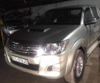 Toyota Hilux  3.0G  2013 - Bán Toyota Hilux 3.0G sản xuất 2013, màu bạc, nhập khẩu số sàn