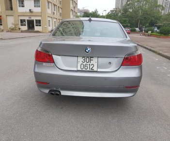 BMW 5 Series 525i 2004 - Cần bán xe BMW 5 Series sản xuất năm 2004, màu xám (ghi)