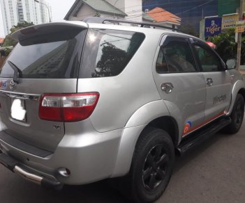 Toyota Fortuner 2.7AT  2010 - Bán Fortuner 2.7AT 4WD 2010, màu bạc, gốc TP, giá TL, hỗ trợ trả góp