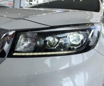 Kia Sedona Platinum D 2018 - Bán Kia Sedona Platinum D 2018, màu trắng giá tốt