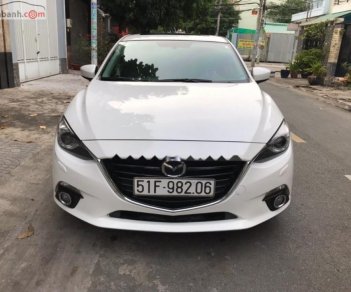 Mazda 3 2.0 AT 2016 - Cần bán lại xe Mazda 3 2.0 AT sản xuất năm 2016, màu trắng đẹp như mới