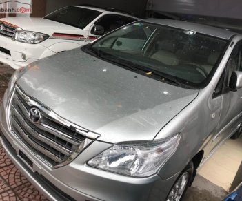 Toyota Innova 2.0E 2014 - Auto T&D bán Toyota Innova 2.0E đời 2014, màu bạc như mới