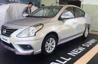 Nissan Sunny 2018 - Bán ô tô Nissan Sunny năm 2018, màu bạc, 478 triệu