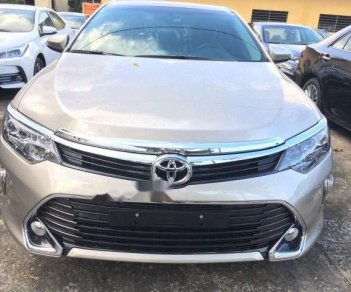 Toyota Camry 2018 - Cần bán xe Toyota Camry năm sản xuất 2018