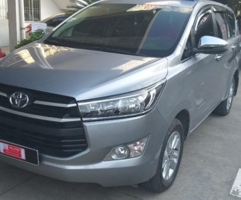 Toyota Innova E 2018 - Bán Toyota Innova E 2018, màu đồng