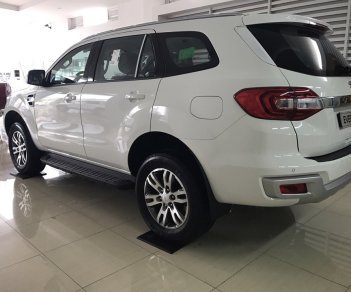 Ford Everest 2018 - Bán Ford Everest 2.0L Titanium đời 2018, màu trắng, nhập khẩu nguyên chiếc