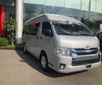 Toyota Hiace   2018 - Cần bán Toyota Hiace đời 2019, 15 chỗ, màu bạc, nhập khẩu