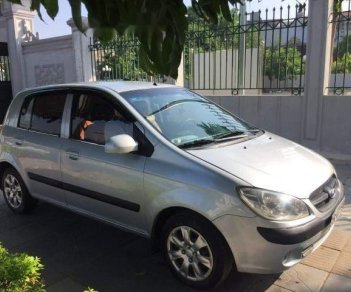 Hyundai Getz 1.1 2010 - Cần bán xe Hyundai Getz 1.1 đời 2010, màu bạc chính chủ