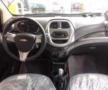 Chevrolet Spark   2018 - Cần bán Chevrolet Spark đời 2019, màu trắng, giá tốt