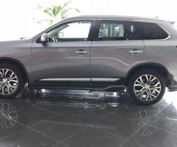 Mitsubishi Outlander 2018 - Bán Mitsubishi Outlander sản xuất năm 2018, màu xám