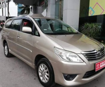 Toyota Innova E 2013 - Bán Toyota Innova E năm sản xuất 2013, màu vàng số sàn, giá 535tr