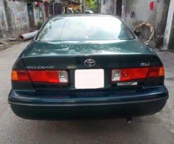 Toyota Camry GLI 2000 - Cần bán xe Toyota Camry GLI đời 2000, nhập khẩu nguyên chiếc số sàn, giá chỉ 88 triệu