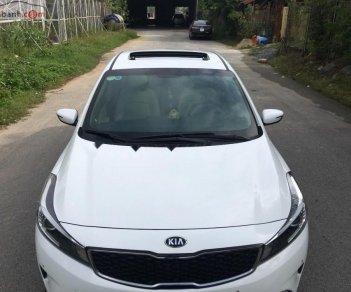 Kia Cerato 2017 - Cần bán lại xe Kia Cerato sản xuất năm 2017, màu trắng