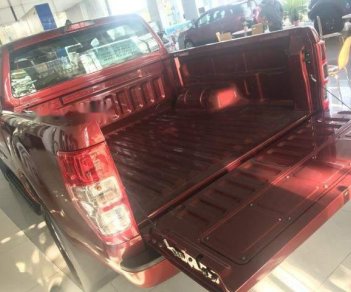 Ford Ranger XLS 2.2L 4x2 MT 2018 - Bán ô tô Ford Ranger AT sản xuất 2018, màu đỏ