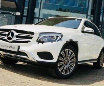 Mercedes-Benz GLC-Class GLC 250 4matic 2018 - Bán Mercedes GLC 250 4matic đời 2018, màu trắng