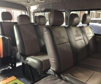 Toyota Hiace 2010 - Cần bán Toyota Hiace sản xuất năm 2010, màu bạc, nhập khẩu