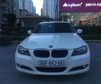 BMW 3 Series 320i 2011 - Bán ô tô BMW 320i sản xuất năm 2011, màu trắng, nhập khẩu, giá tốt