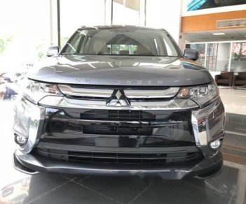 Mitsubishi Outlander 2018 - Bán Mitsubishi Outlander sản xuất năm 2018, màu xám