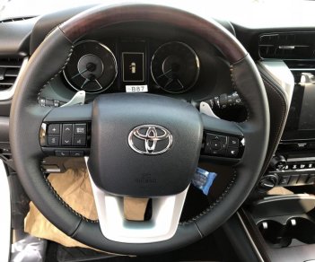 Toyota Fortuner 2.7V 4x2AT  2018 - Bán Fortuner 2.7V 4x2AT máy xăng mới 2018, nhập khẩu Indonesia, màu bạc có sẵn, giao ngay