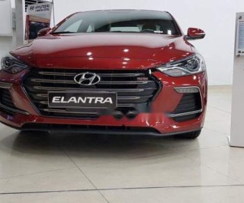 Hyundai Elantra  Sport  2018 - Bán ô tô Hyundai Elantra Sport sản xuất 2018, màu đỏ