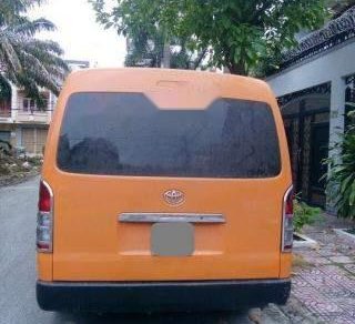 Toyota Hiace 2010 - Cần bán gấp Toyota Hiace 2010 số sàn, màu cam