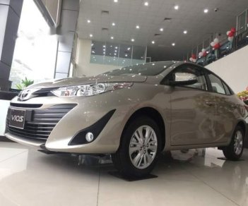 Toyota Vios 2018 - Cần bán xe Toyota Vios năm sản xuất 2018, màu vàng, giá chỉ 531 triệu