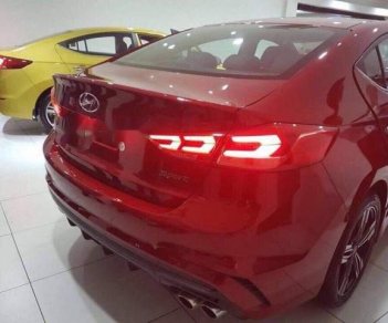 Hyundai Elantra  Sport  2018 - Bán ô tô Hyundai Elantra Sport sản xuất 2018, màu đỏ