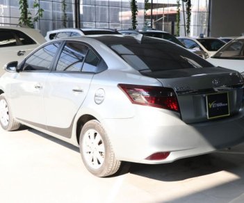 Toyota Vios E 1.5MT 2015 - Bán Toyota Vios E 1.5MT năm sản xuất 2015, màu bạc giá cạnh tranh